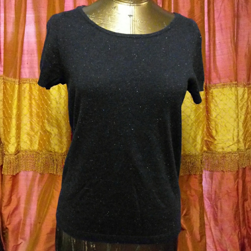 * Gap Designed & Crafted Short Sleeve Pullover Top